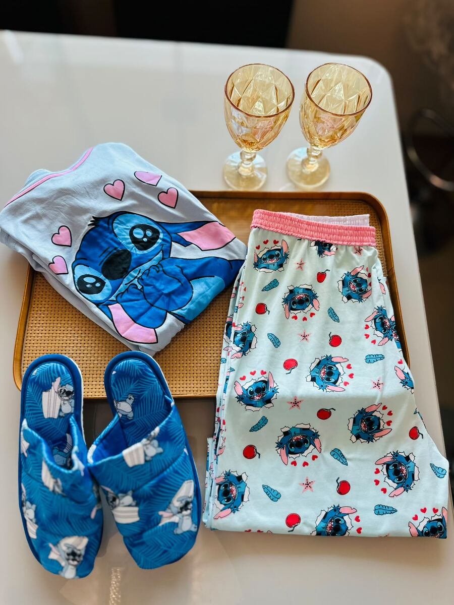 Pijama e Pantufa Stitch